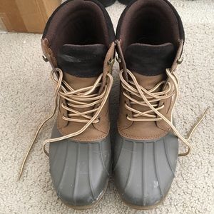 Sperry snow boots